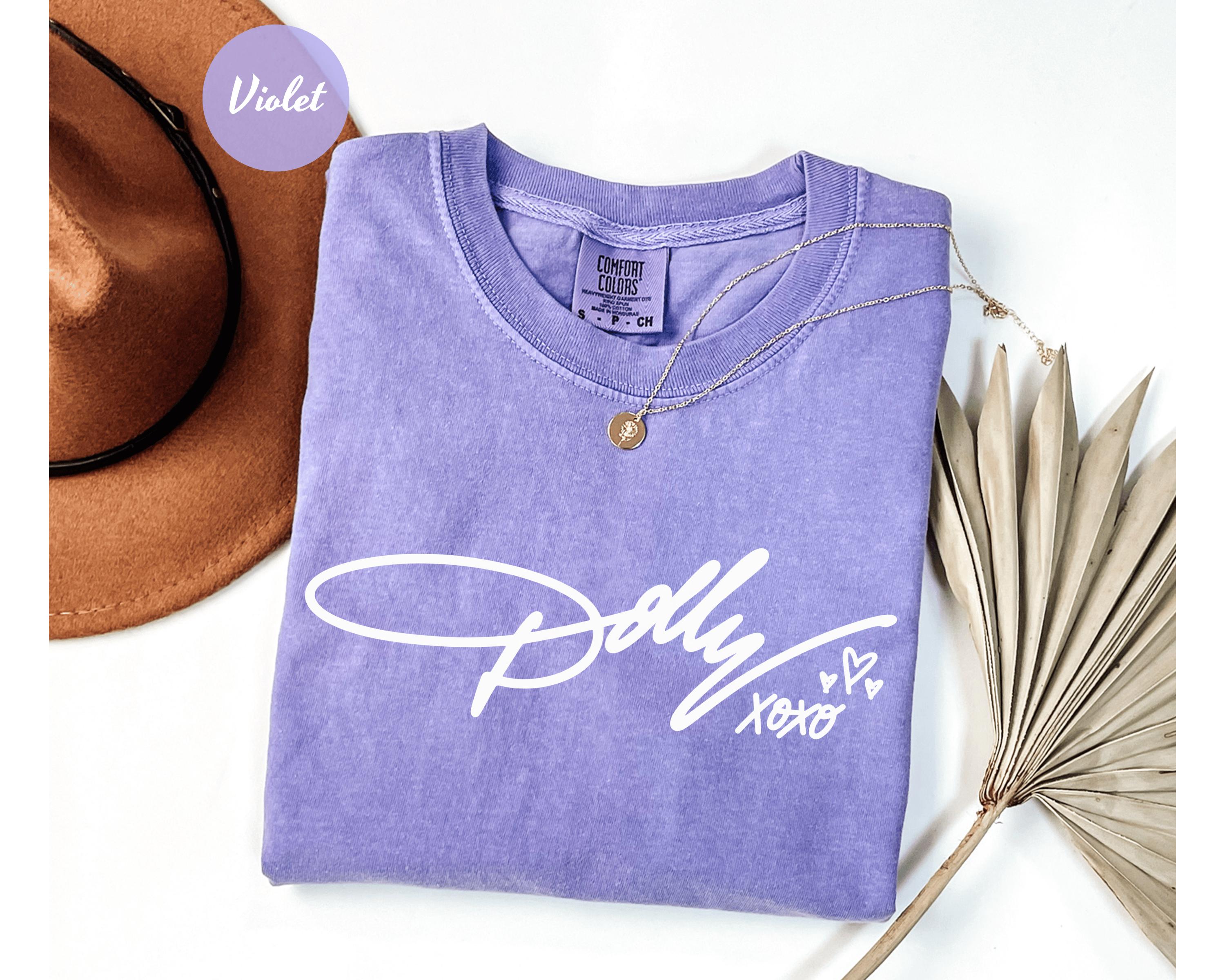 Dolly Parton Memorial Shirt, Signature Vintage Graphic Tee, 1946–2026 Country Music Tribute T-Shirt, Western Country Fan Gift 4